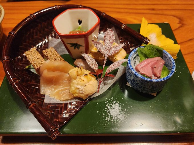 水炊き同伴✨🥂🍾✨ 最高すぎ☺️ 今夜ママは20:30くらいの出勤です！ https://t.co/18HF1dPf0O