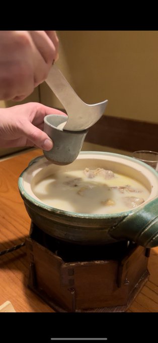 水炊き同伴✨🥂🍾✨ 最高すぎ☺️ 今夜ママは20:30くらいの出勤です！ https://t.co/18HF1dPf0O