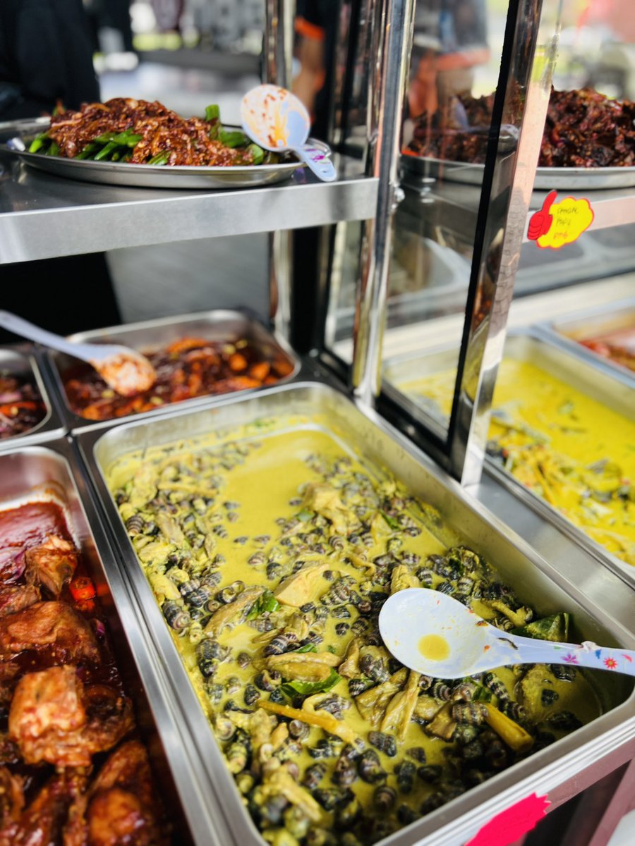 shazwaa_'s tweet photo. Siput sedut tu! Nak masak leceh baik beli. Semangkuk rm 6 sahaja 😂 https://t.co/WriDnLr1W5