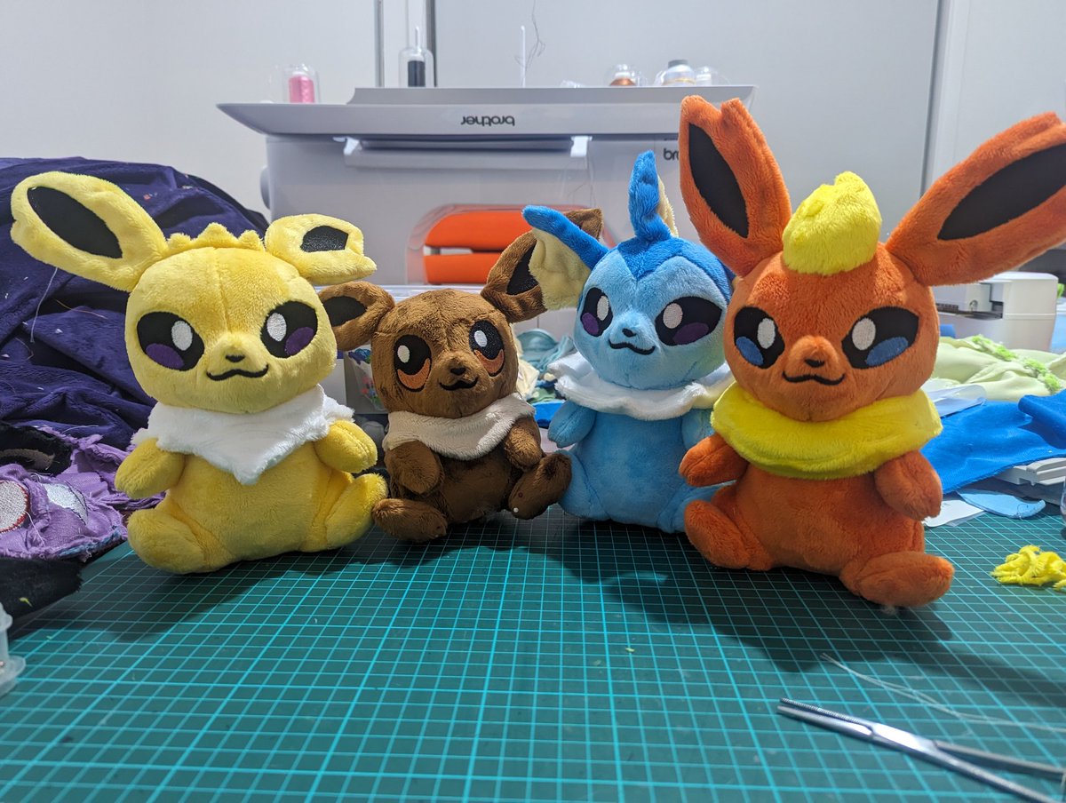 Plush-Drops tweet media