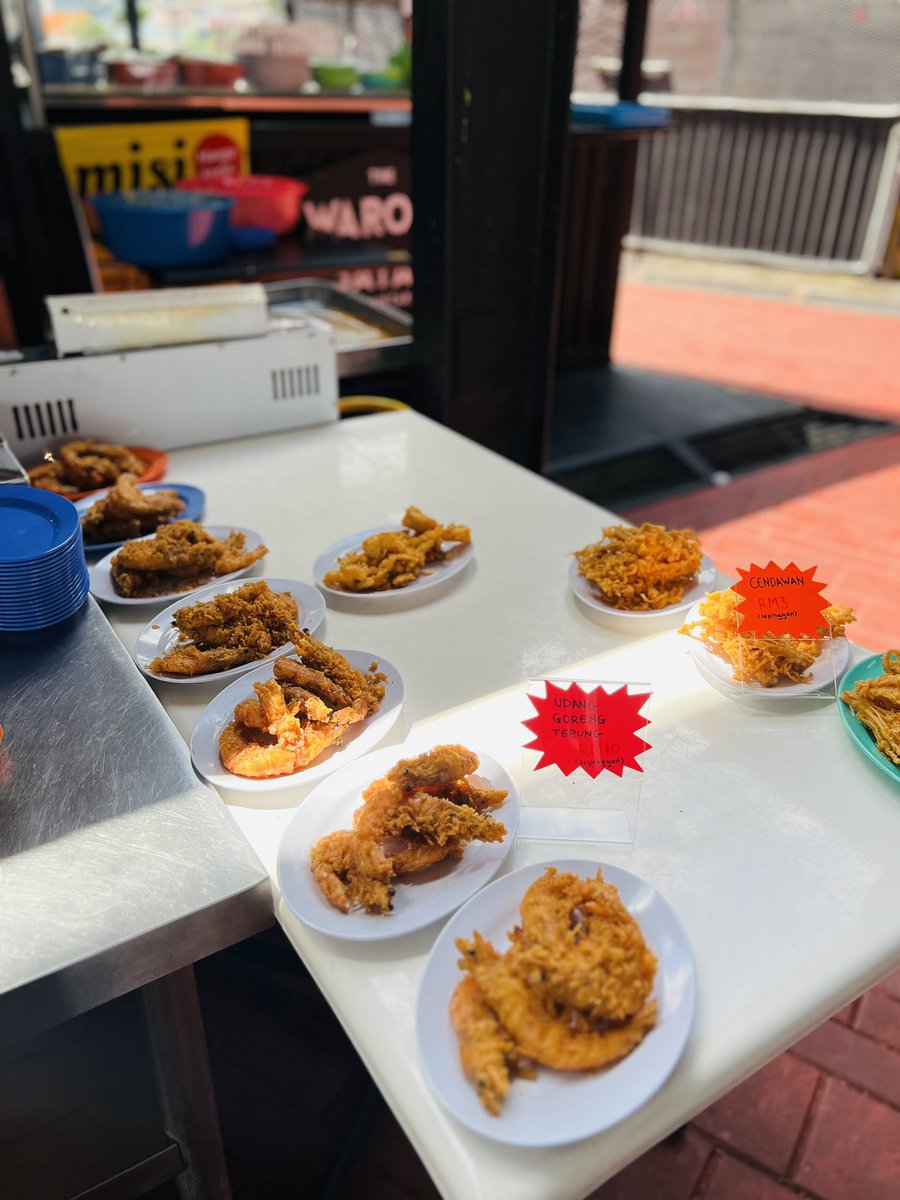 shazwaa_'s tweet photo. Udang goreng tepung ada , enoki &amp; ikan bakar fuhhh 😋😋😋😋😋 https://t.co/iXgu99954x