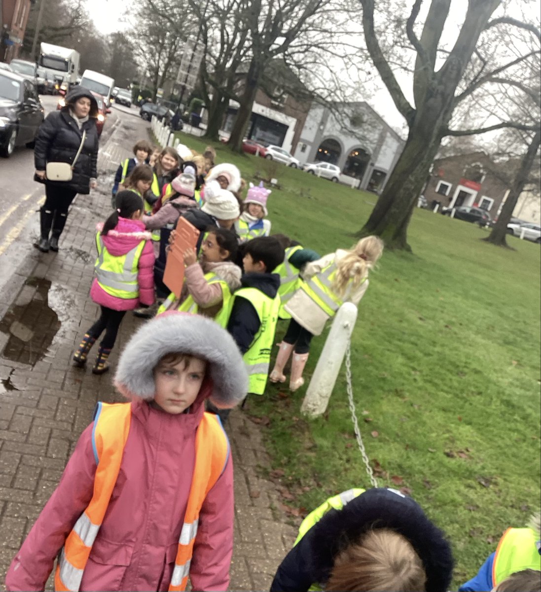 HarpAcademy1's tweet image. Year 3 enjoyed their walk around the local area for their geography fieldwork today. #Geography #mapskills