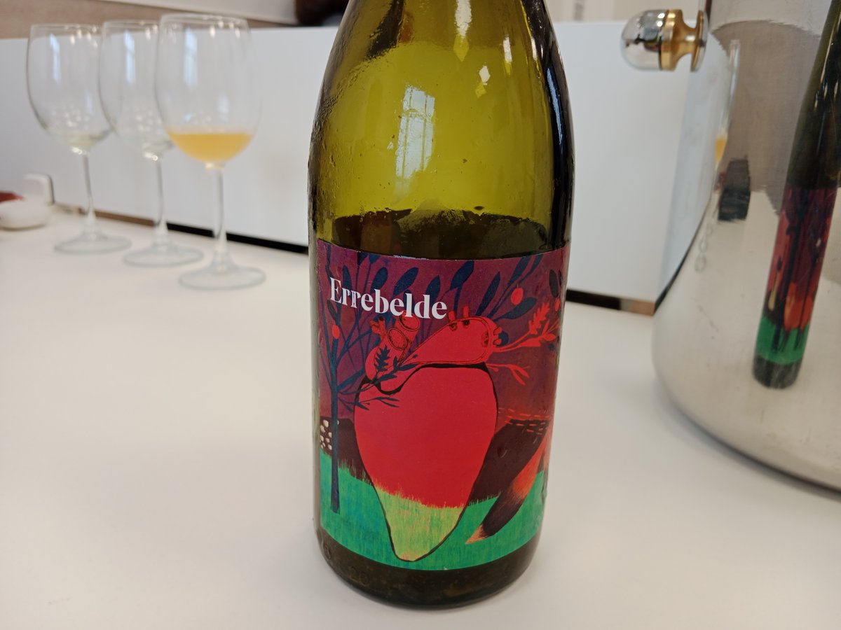 XosFernandNW's tweet photo. https://t.co/z4n3Cub7db was tasting some special ciders from #Basquecountry #Paysbasque https://t.co/t9tDK4pwym