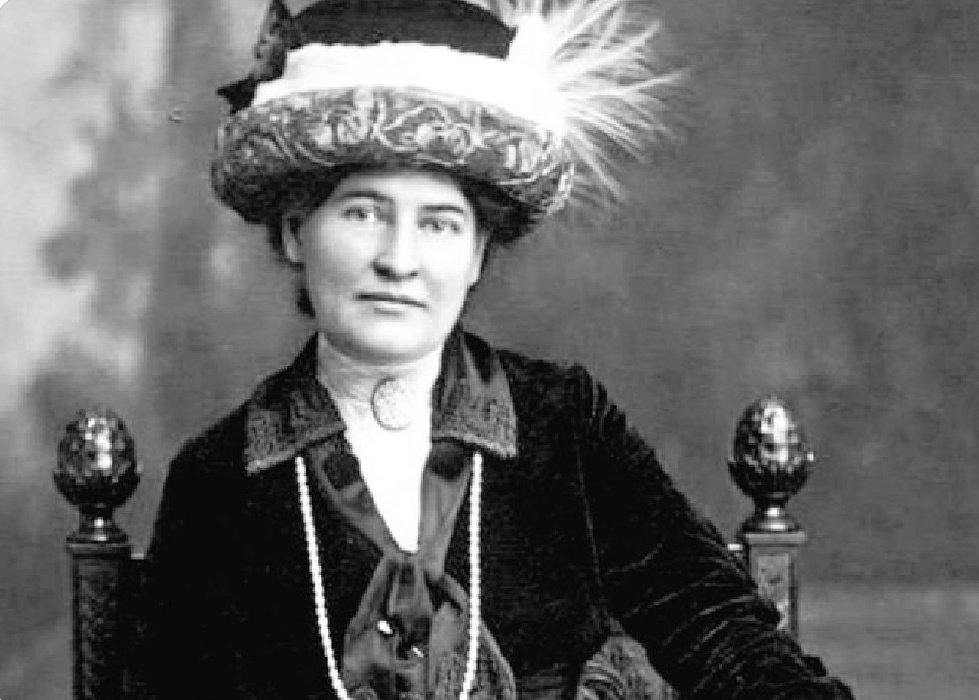 Letnapark's tweet photo. Das Einzige, was mir an Nebraska auffiel, war, dass es den lieben langen Tag über Nebraska war, immer nur Nebraska.
Willa #Cather 7.12.1873 – 24.4.1947, schrieb über europ. #Migration in die US-Prärie, Neue & Alte Welt, das Zusammentreffen div. Ethnien, ihren Umgang mit Natur. https://t.co/qXtI7mIghi