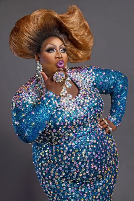 Also, dear Sissies. I'm sharing a little trick with you. You can always take inspiration from drag queen