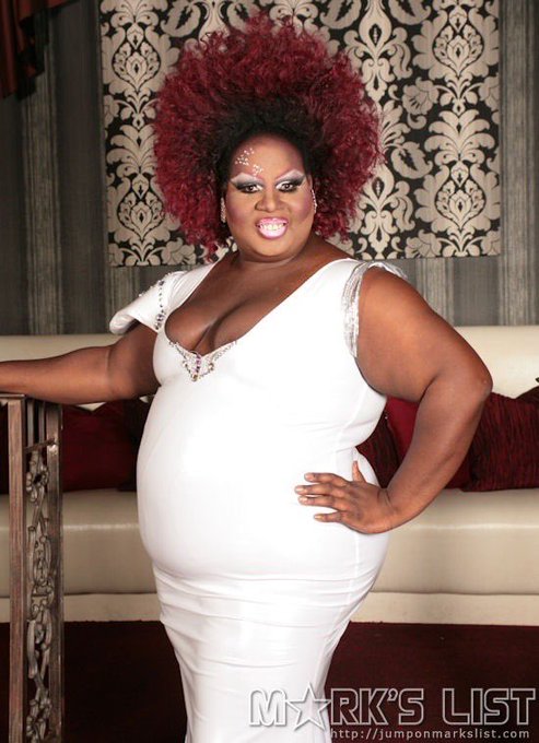 Also, dear Sissies. I'm sharing a little trick with you. You can always take inspiration from drag queen