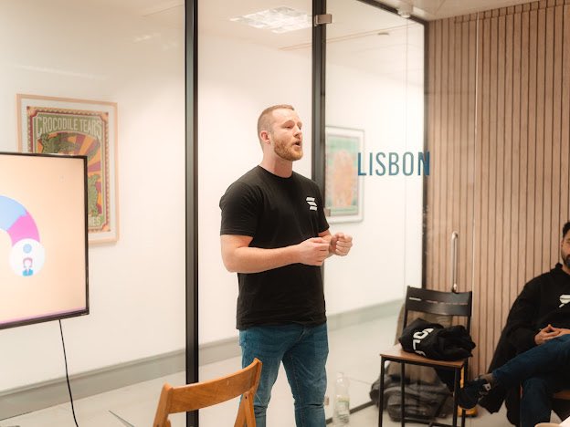 Had great fun hosting a members-only workshop on ‘Hiring for your startup’ for the <a href="/SuperteamUK/">Superteam UK</a> community 🔥

Hiring can often be such a minefield, and the wrong hire could cost you time and capital you don’t have. 

Glad to be helping make a difference with <a href="/BEExperience_/">BEExperience</a> 🐝