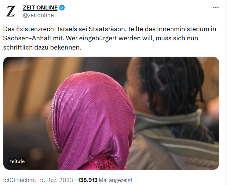 Ihr wollt wissen, wie antimuslimischer Rassismus und solcher gegen Schwarze Menschen funktioniert, in der Staatsräson-Debatte. Schaut Euch die Bebilderung durch @zeitonline an. Man hätte ja auch Bilder von blonden, blauäugigen Hünen nehmen können, gerade bei Antisemitismus.