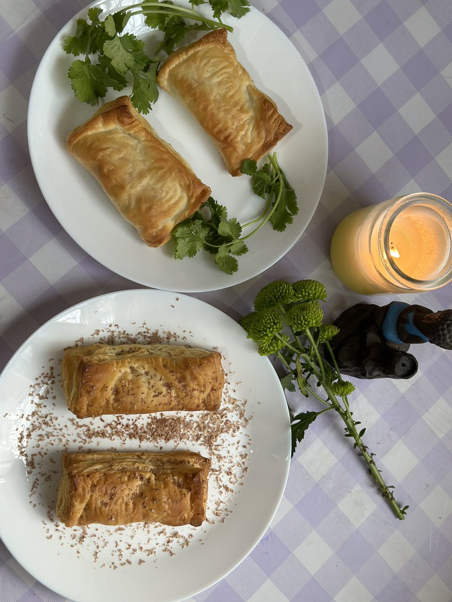 UJannavarapu's tweet photo. #WWAMasterchef @Mr_Chadda @MukhtarMiss 

Keerthana’s (Ground Ivy 2IM) vegetarian puffs packed with veggies and the irresistible sweetness of chocolate puffs. https://t.co/uXWdJiGfIM