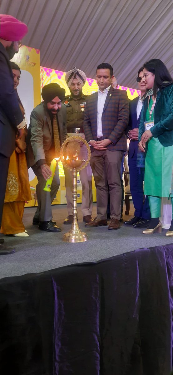 invest_punjab's tweet photo. Mr. DPS Kharbanda, IAS, @CEOInvestPunjab delivered a keynote address at PITEX, an exceptional platform supported by the @PunjabGovtIndia as the host state. PITEX promises extraordinary opportunities for businesses across sectors to exhibit their brands &amp; services.
@AnmolGaganMann https://t.co/trmleScupz