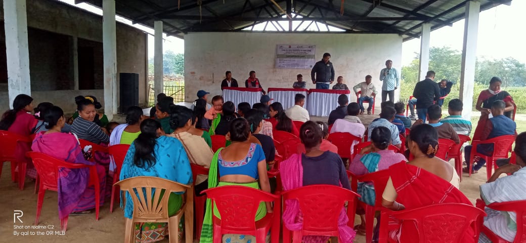 kaziranga_'s tweet photo. Collaboration of forest officials, NGOs, and Panbari EDC members to brainstorm innovative schemes addressing human-animal conflict and supporting alternative livelihoods. Together, we're paving the way for sustainable coexistence! 🌿🐘 #ConservationDialogue #CommunityEngagement https://t.co/5NEsEapYem