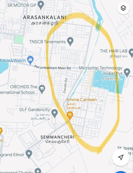 YouGoManWhyMe's tweet photo. ‼️#Semmanchery #Priority 🆘🆘🆘‼️
Look at pictures from TODAY! people need clothes, blankets, cooked food, more clean water, &amp; sanitary products like diapers &amp; pads. We have given biscuits &amp; water for now. Please help us to get the rest #ChennaiRains2023 #ChennaiRainsHelp2023 https://t.co/qtec7QEqax