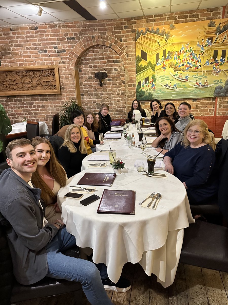 beeswaxcat's tweet photo. Cheryl’s birthday dinner with lovely work friends. https://t.co/tCaB5RQA2x
