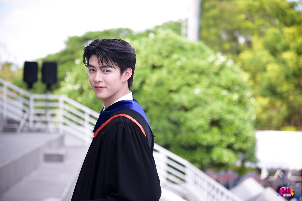 มีน-นิชคุณ ดีใจเรียนจบแล้ว เรียนช่วงโควิดพอดี เลยไม่ค่อยได้เล่นกีฬามหาลัยเท่าไหร่

#Meennicha8 
#Meennicha8Graduate 

โล่งใจมากที่จบแล้ว ชอบงานกลุ่ม เพื่อนๆช่วยเหลือไว้มากเลย กีฬาก็มีแข่งบ้าง ตอนนี้หาเวลาอยากไปเล่นบาส วางแผนว่าอาจจะมีเรียนปริญญาโท แต่อาจจะเน้นเรื่องงานก่อน มีพี่ๆ