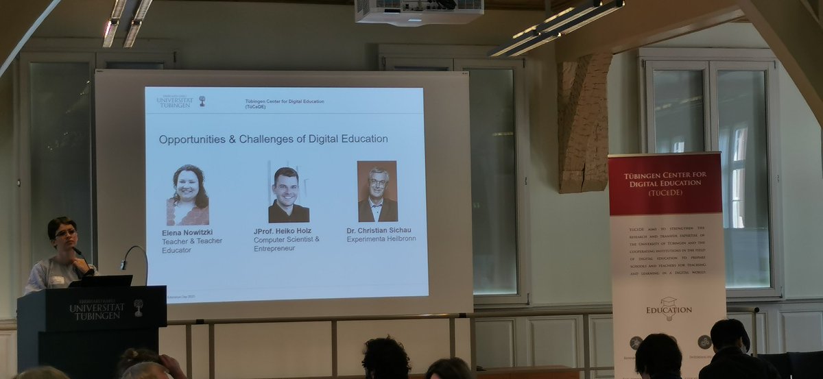 Digital education day @TueCeDE

Heiko Holz : "Wir brauchen Dauerstellen für Daueraufgaben, um sinnvolle ed tech Lösungen entwickeln zu können"
#ichbinhanna