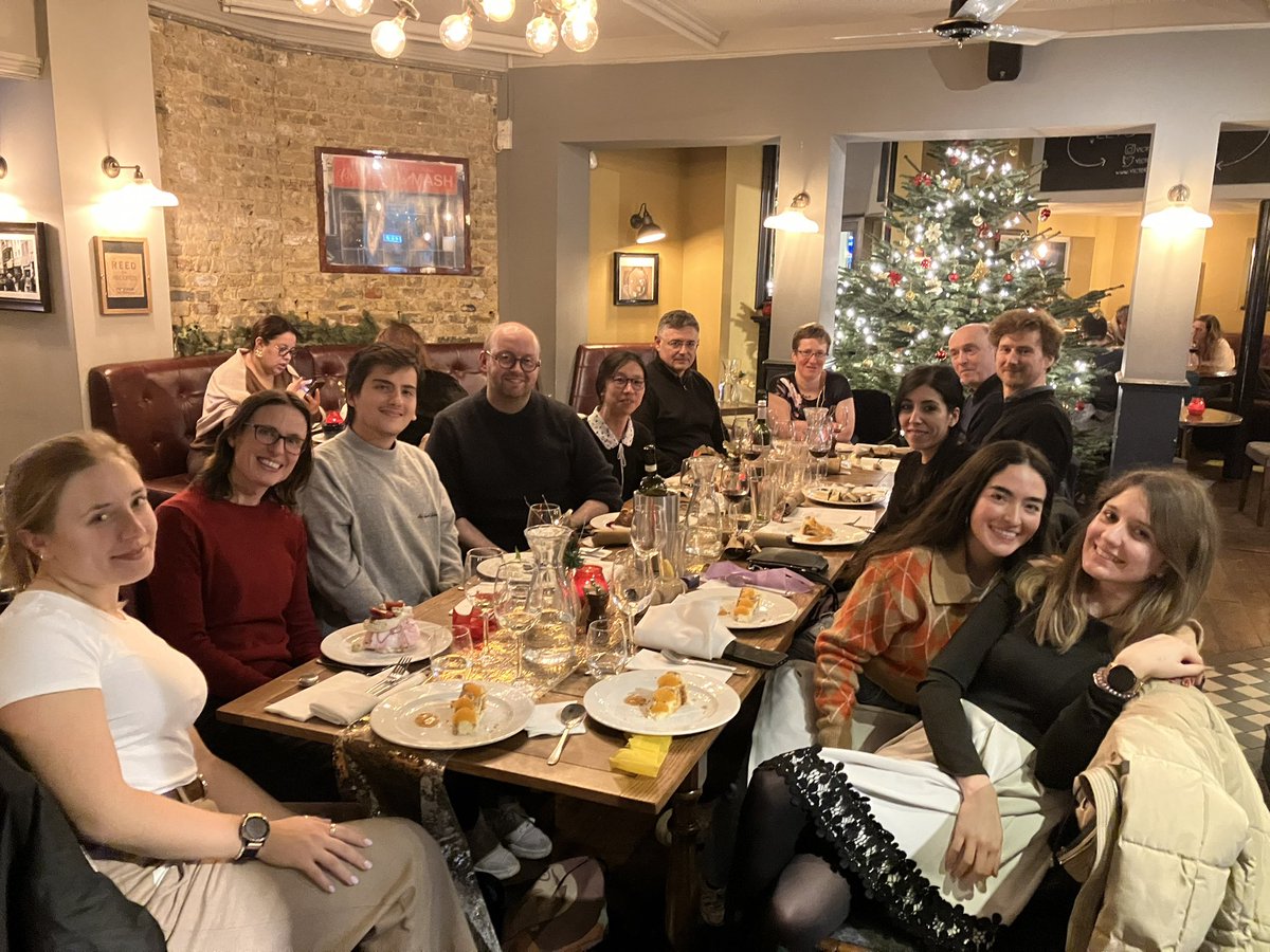 Our traditional Lab Christmas dinner was yesterday! Happy holidays from the Red Cell Lab to all of you @MarilenaPsych @JohnStrouboulis @_JohnBrewin @DavidRe40855993 @ElHoss_Sara @KCLcancer_pharm @pshangaris @bfax @KHPHaematology