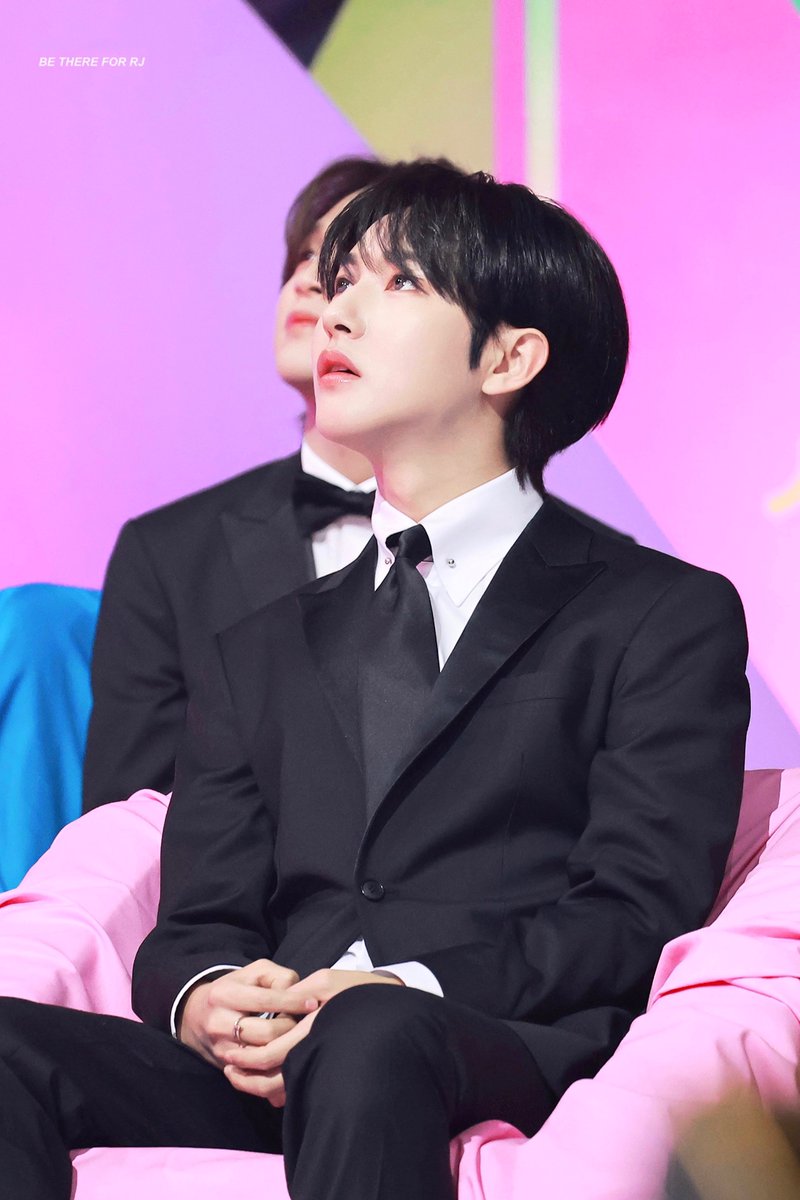 be_there_for_RJ's tweet photo. 231202 MMA
#런쥔 #RENJUN #仁俊 #NCTDREAM

                   ʚ💓ɞ                                      𓆩🖤𓆪 https://t.co/kHipiVrdKL