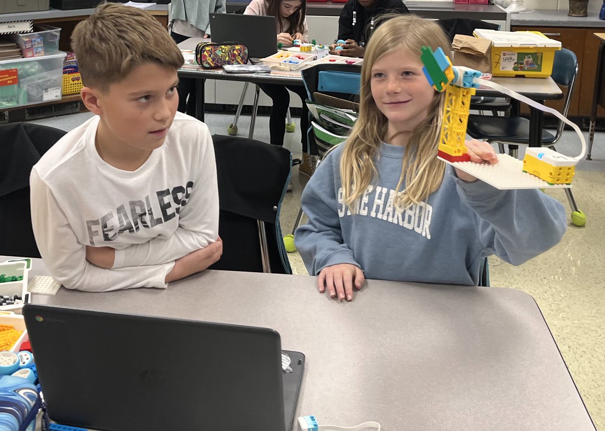 Future engineers! Special thanks to Collingswood High School engineering teacher, Mr. Brescia, for providing an engineering workshop for my 4th grade class. <a href="/Colls_ZaneNorth/">Mr. Santo</a> #collsedu <a href="/Colls_HS/">Collingswood High School</a>