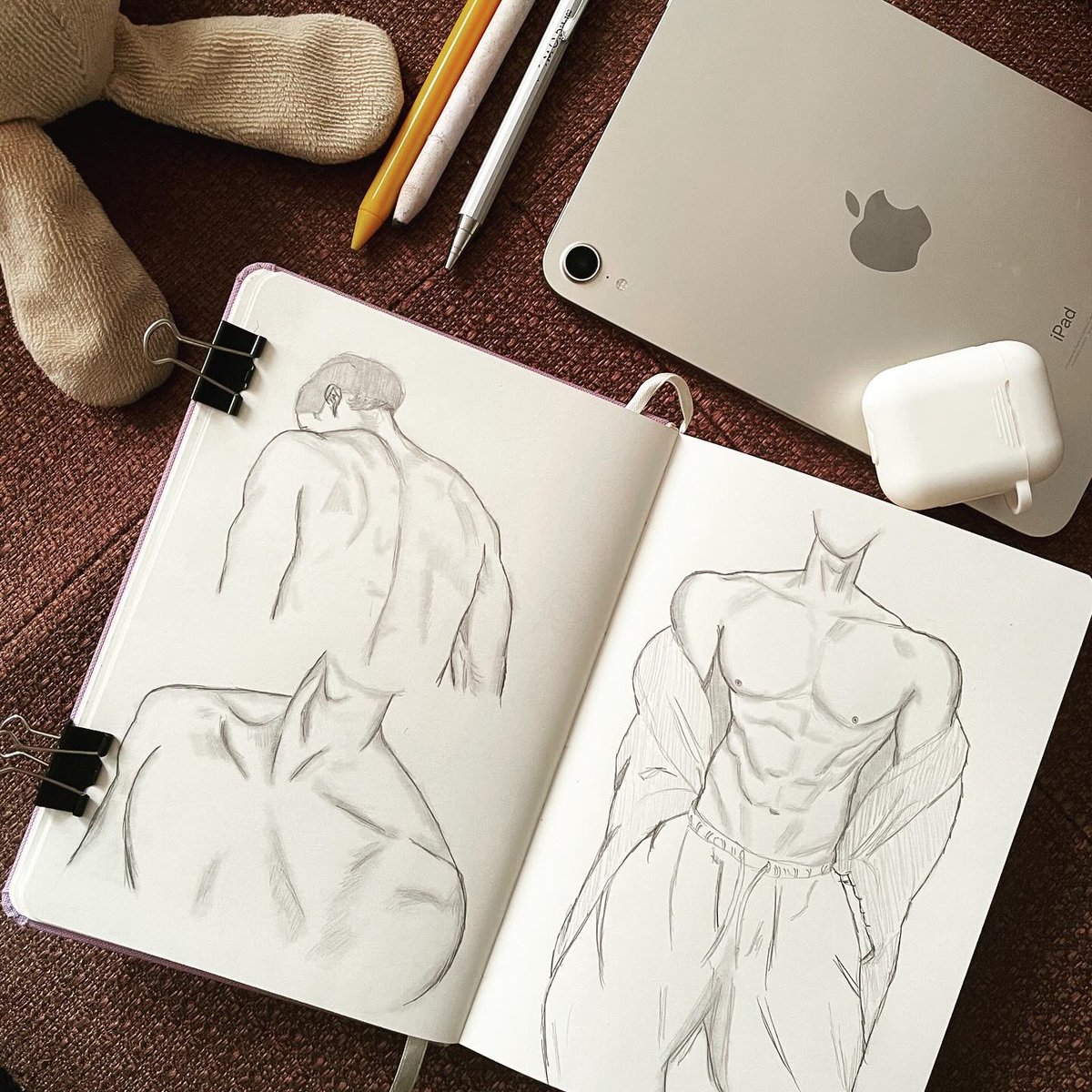 mairuuux's tweet photo. New Sketches 💕 #art #sketchbookart #sketches https://t.co/wS1j00a4lx