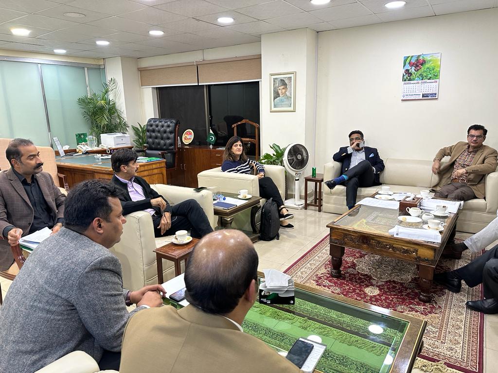 NAVTTCOfficial's tweet photo. Officials from @PSDF_official (PSDF) met Mr. Aamir Jan, Executive Director NAVTTC at his office. #PSDF team briefed ED #NAVTTC about their work. They also discussed other areas of collaboration. https://t.co/iyQvWj19IC