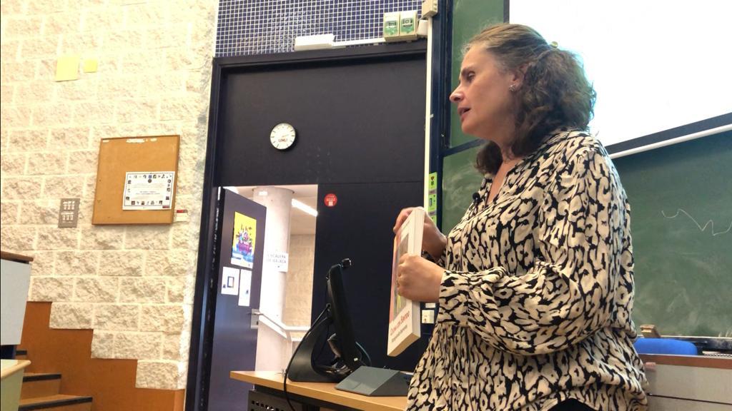 🎙️Mª Dolores García, psicóloga de Fundación ONCE: "Soy persona, mujer, madre, trabajadora,... con barreras físicas y psicológicas por superar" #igualdad #nodiscriminación #periodismo #comunicación #ONCEMurcia 👇🏾
islamenmurcia.blogspot.com/2023/12/m-dolo…