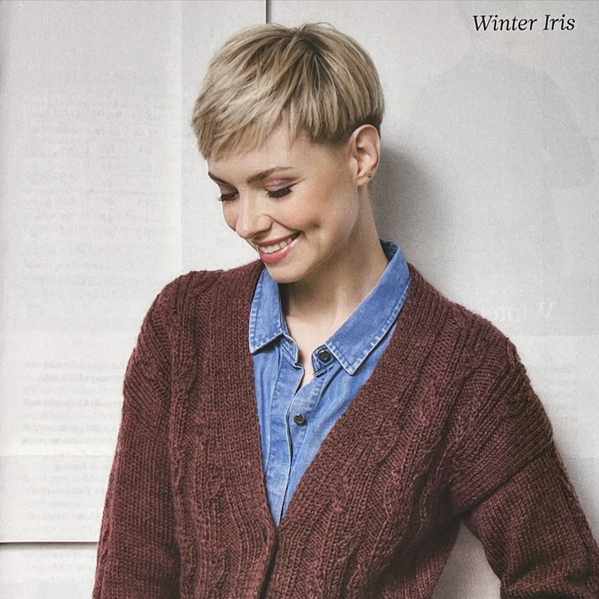 Purlemma's tweet photo. My Winter Iris Cardigan pattern is in this month’s @TheKnitterMag issue 196!
The beautiful yarn is Harvest Hues by John Arbon Textiles and the gorgeous shade is called Rosebay 😍🧶
Lovely photos by The Knitter Magazine ❤️
#JohnArbonTextiles
#HarvestHues
#TheKnitterMagazine https://t.co/S5kDBPj3QR