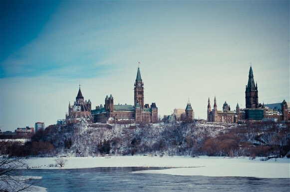 cdnpolar's tweet image. ❄️ New idea.. 😈 Let&apos;s make every week a frosty adventure. Share your polar vortex tales, old or recent, using #VortexVibes. Whether it&apos;s a snowstorm showdown or an icy triumph, let&apos;s turn chilly moments into weekly wonders! ❄️⛄️ #PolarVortexReviews #ChillChronicles