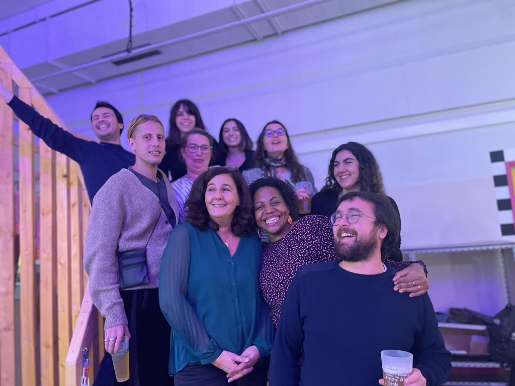 Claire Thoury tweet media