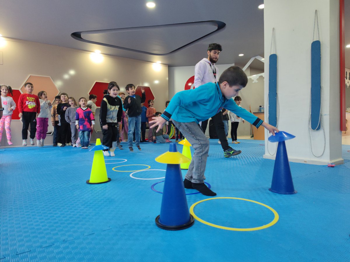 MardinBuyukshr's tweet photo. Büyükşehir Belediyemize bağlı Çocuk Aktivite Merkezi "Kulüp Başak" minik misafirlerini ağırlamaya devam ediyor.

Çocuklar bizim geleceğimizdir. https://t.co/uRpc9O574E