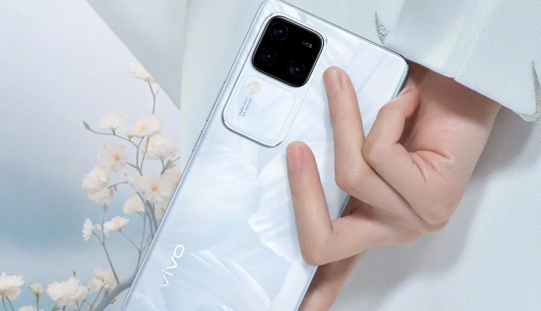 CeotechI's tweet photo. vivo S18, svelati design e opzioni di colore
#Colori #Design #Dimensity9200Plus #MobileNews #Notizie #Smartphone #Snapdragon7Gen3 #Tech #TechNews #Tecnologia #Telefonia #Vivo #VivoS18 #VivoS18Pro #VivoS18e

https://t.co/AuEdmkLTSO https://t.co/tfgRCbhY25