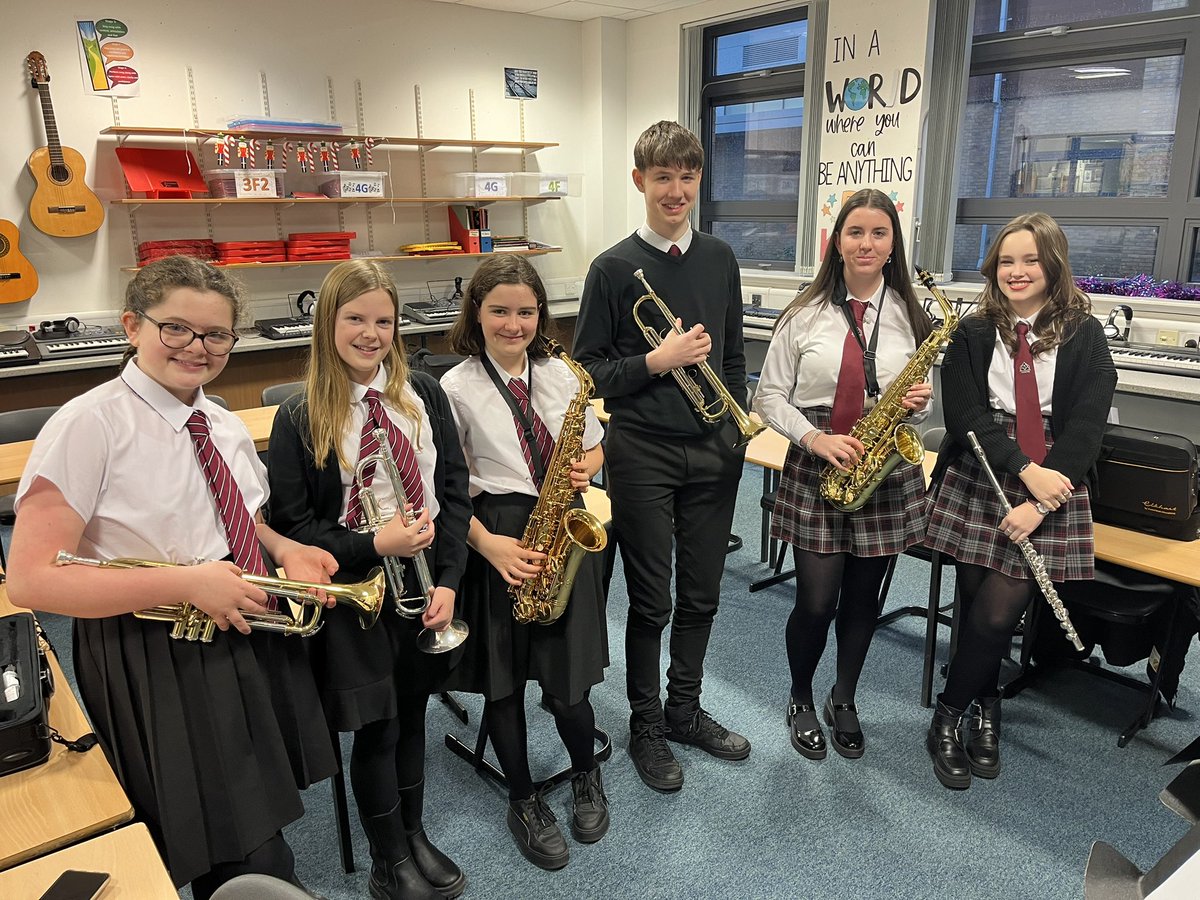 pa_ths's tweet photo. Let the music play!!! A lunchtime sectional rehearsal for the horns &amp; flute as they prepare for our Sparkle &amp; Shine Christmas Concert! Buy your tickets NOW!!!!! 🎭🎶🎄 https://t.co/v6stYafq2s