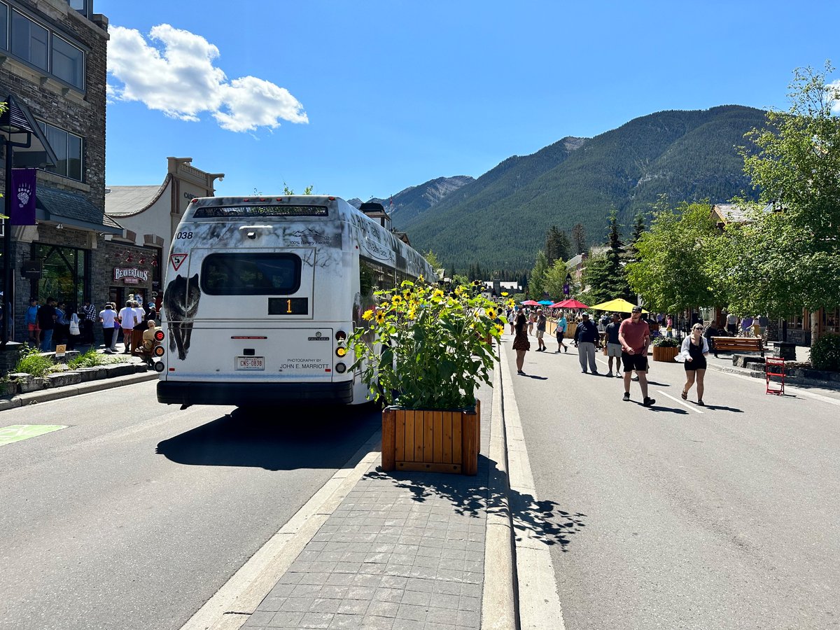 KimVacca_DC's tweet photo. @AGuglik Here’s a very different example from Banff in Canada. This closure allows buses through, but not cars. https://t.co/EMONlwp5MN