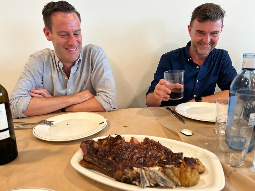 BasqueCycleEsc's tweet image. The smiles on their faces when they saw the next course at Izeta Sagardotegia was a massive steak.
Late lunch after a ride on a Basque cycling escape.

Get in touch to arrange your escape at basquecyclingescapes.com

#cyclingholiday #basquecountry #ridewithfriends
