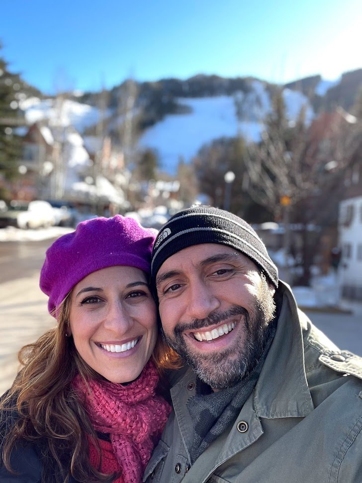 MatteenTerrany's tweet photo. Jasmin always finds a way to make me smile - even when it's freezing outside! Moments like these I'm reminded how lucky I am. When you find your person, you gotta cherish every adventure together.   #selfie #sillytimes #laughter #adventures #luckyguy #myperson https://t.co/MQgRUg3slr