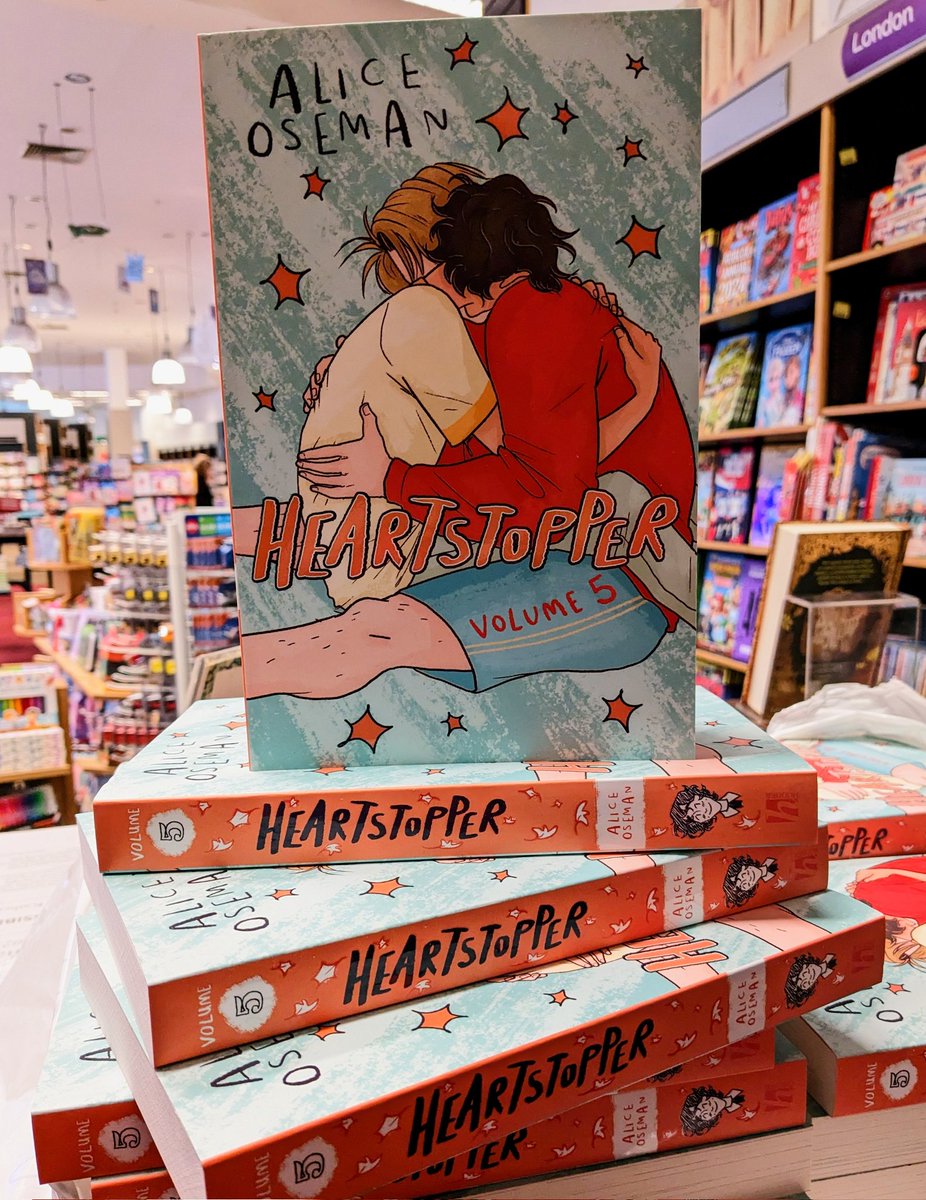 Happy #Heartstopper Day! 🍂 Volume 5 by @AliceOseman is OUT NOW!!!!!!
