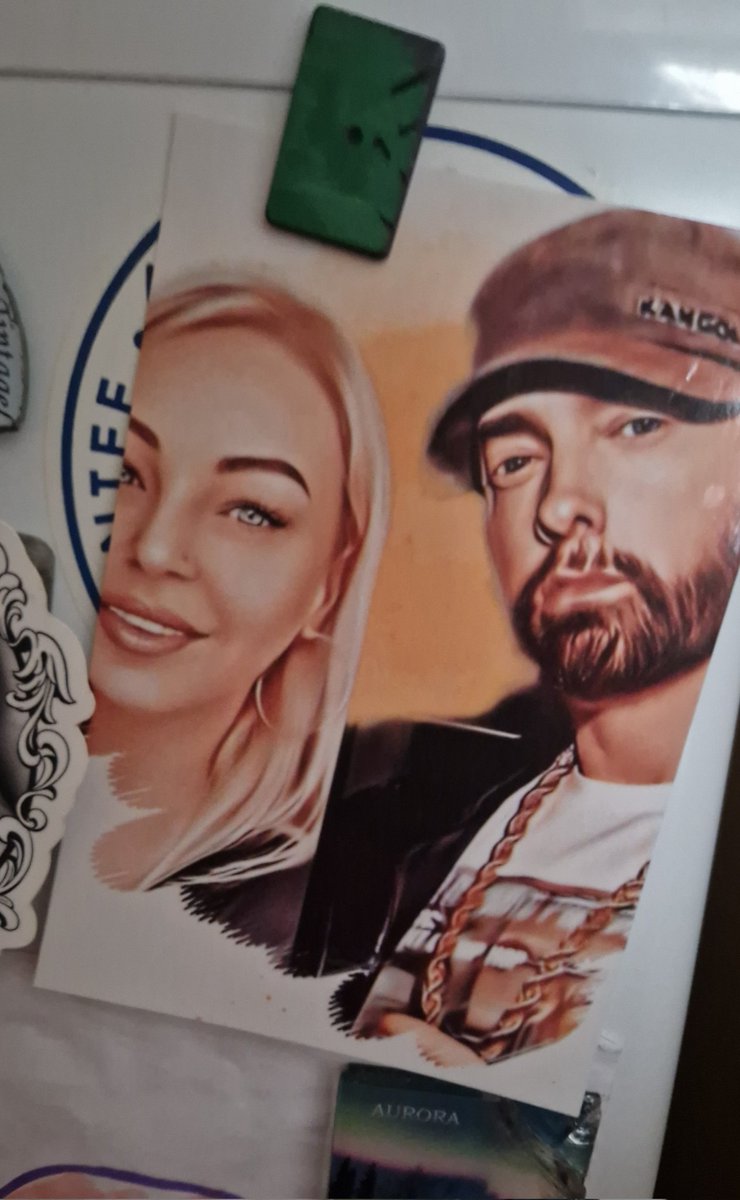 _m1ss_jacks0n_'s tweet photo. 😍🥰😍🥰 @Eminem #stan https://t.co/KtLUy66Rj2