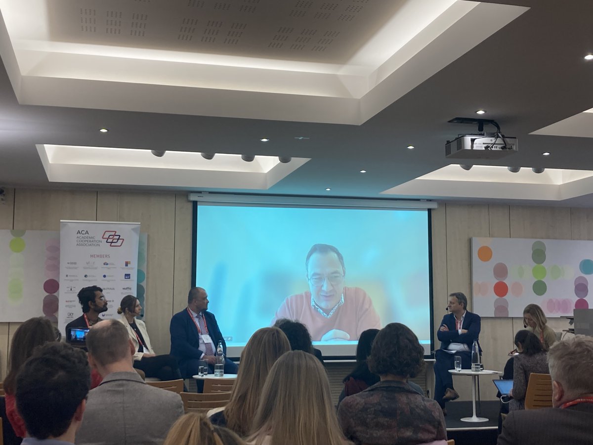 ACASecretariat's tweet photo. 💡More 2nd panel insights #ACAMobilityImpact: @Howest_Intl developed English bachelor programmes to support student #mobility &amp; align w/labour market needs.Michal Fedak @SAIA_n_o: Slovakia focuses on retaining students beyond attracting. In🇩🇪 focus is on career services &amp;courses https://t.co/T5seitOEg1