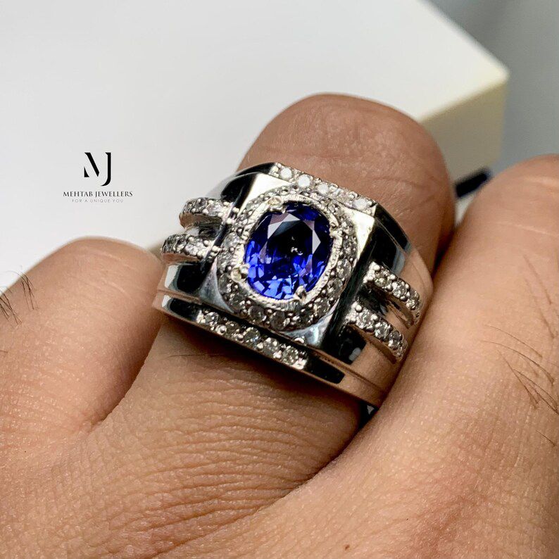 MehtabJeweller's tweet photo. 📲Whatsapp 0321-5114470. 
#art #shapphire #handmade #handengraved #craft #foryou #foryoupage

#stand #growmyaccount✓ 
#unfreezemyaccount #fypviral  #plzunfreezemyaccount #layseverywhere

#growmyaccount #gm_write0 #growmyaccount✓#WheneverWherever #CapCut
#sound. 
#Hunain https://t.co/bezESJtCb5