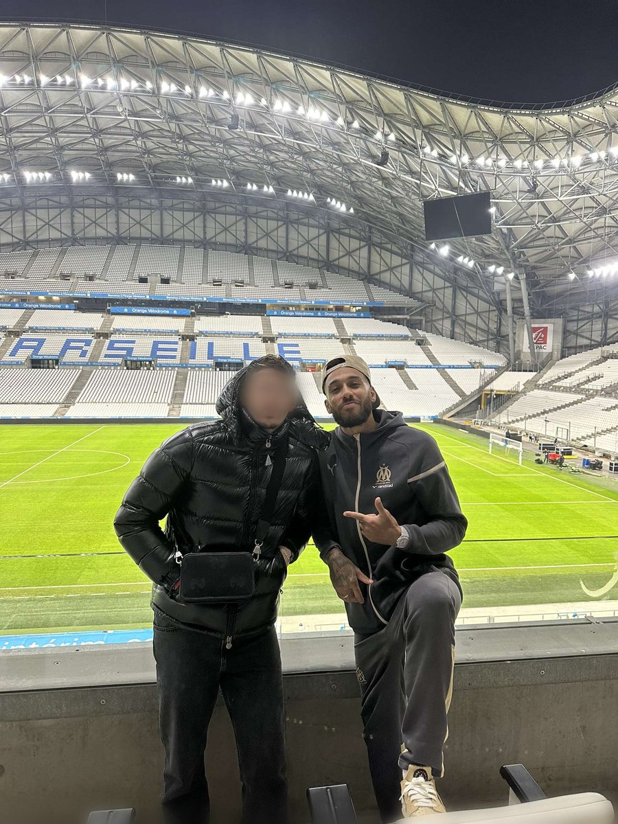 JoLaVanille's tweet photo. 3-0 buteur + passeur décisif merci pour l’invit @auba t’es un crack  💙 https://t.co/O6sRIVwwT0