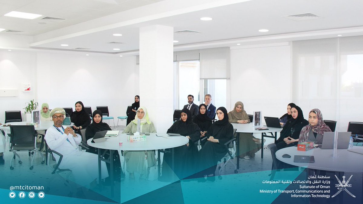 نفذت وزارة النقل والاتصالات وتقنية المعلومات حلقة العمل الأولى ضمن سلسلة حلقات لتنفيذ المرحلة الأولى من مشروع البوابة الوطنية الموحدة للخدمات الحكومية الإلكترونية التي تعد أحد المشاريع الرئيسية لبرنامج #التحول_الرقمي_الحكومي وذلك بحضور ممثلي المؤسسات الحكومية للخدمات المستهدفة.