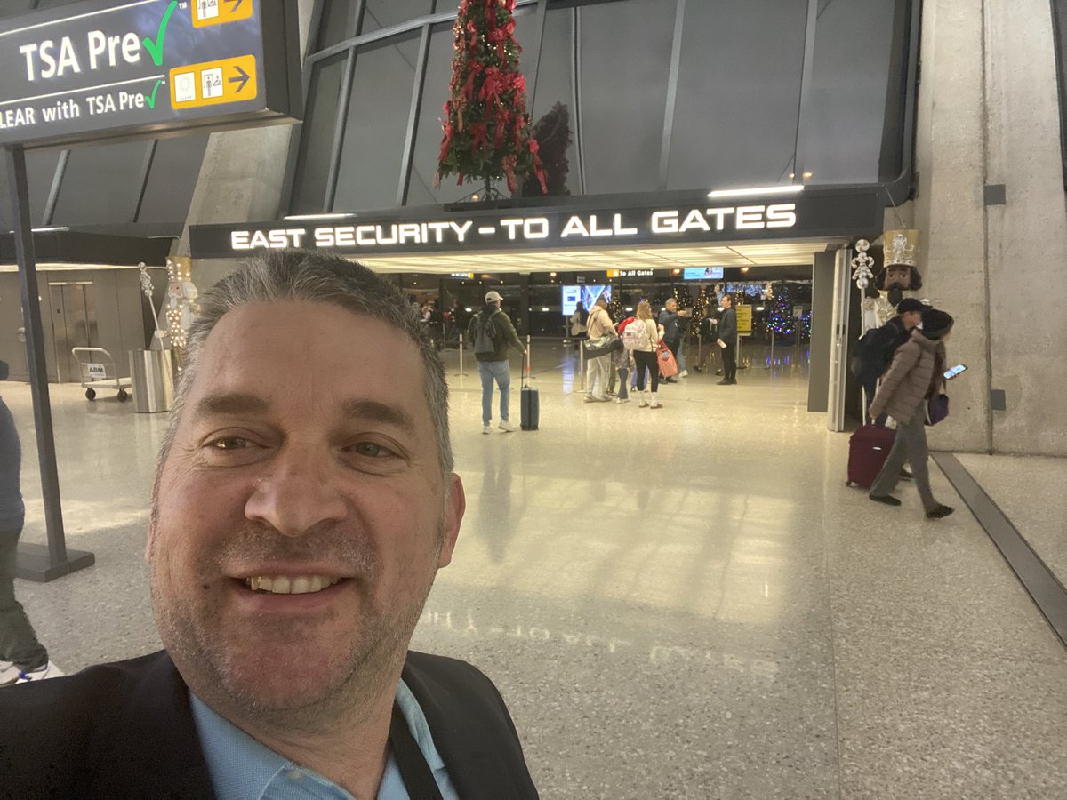 GGunthorp's tweet photo. Headed home.  Productive trip.  Big and engaged group of staffers at the Russell Senate Building for the event.  Met a couple congressmen.  Met with couple Ag committee staffers after event.  Dinner with Food Workers Union. https://t.co/fxTgr258B9