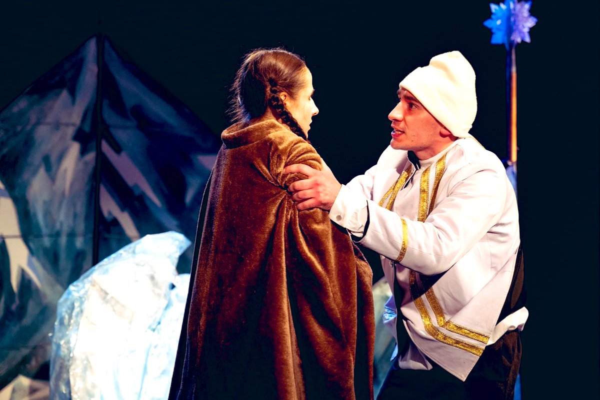 I very much enjoy playing Gerda in #snowqueen <a href="/xameleontheatre/">Xameleon</a> - such a kind, honest and incredibly courageous character she is! No spoilers, but there is a little sword choreography and also, love wins 😉