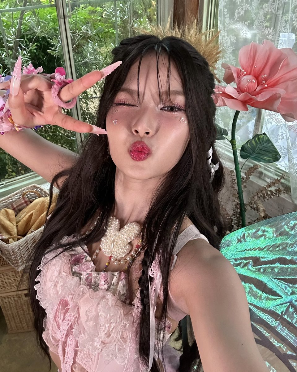 ชอบมาตลอด เลิกไม่ได้หรอก🫵🏻💖🧚🏻‍♀️

🔗 youtu.be/3JrrwtPrNh4

#PiXXiE 
#Mabelz_PiXXiE 
#PiXXiE_ชอบไปหมด