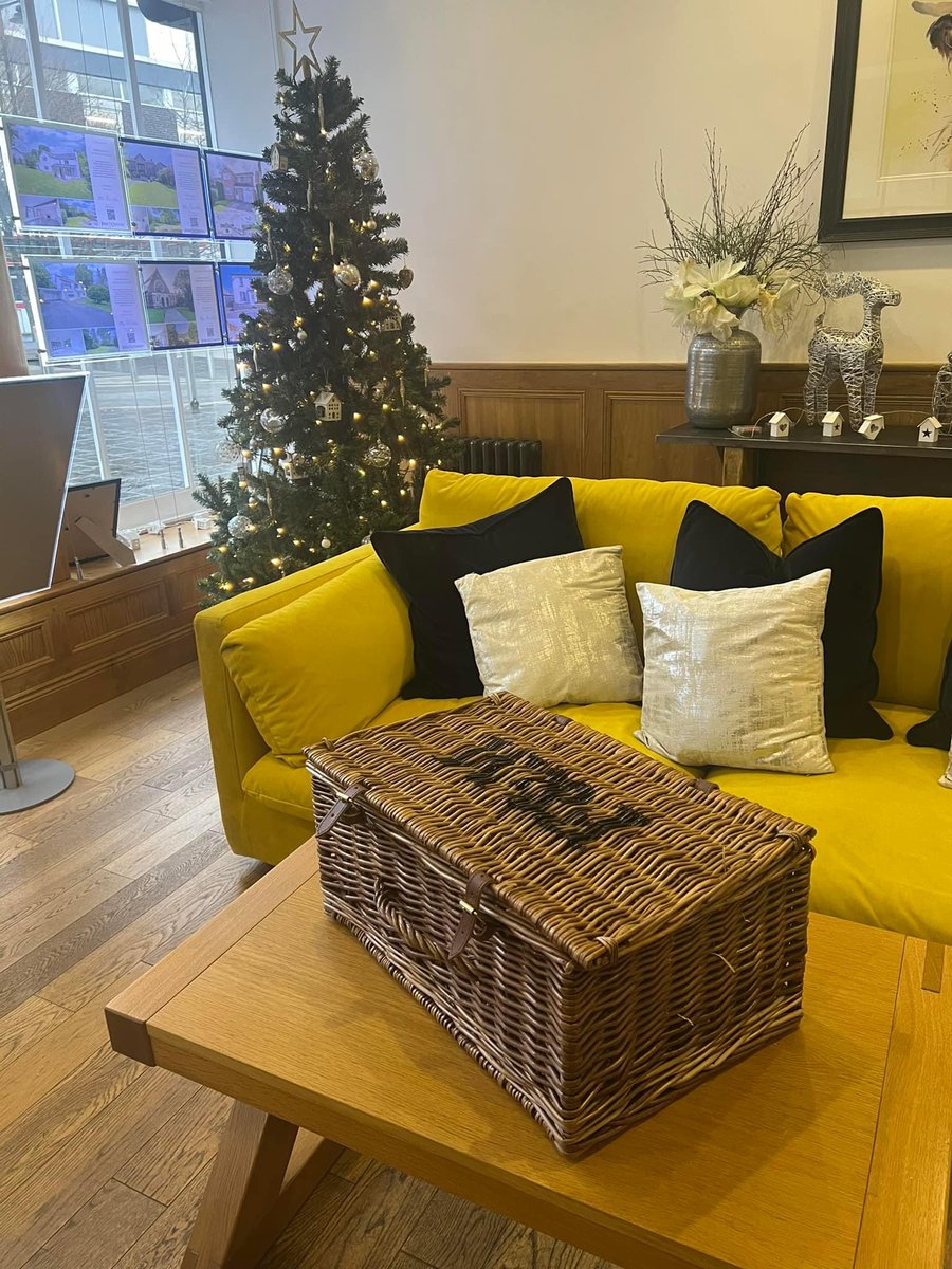 Parryshomes's tweet image. Wow what a gift to receive from
happy vendor #ParrysHappy #aboveandbeyond #DelightedClient 💙