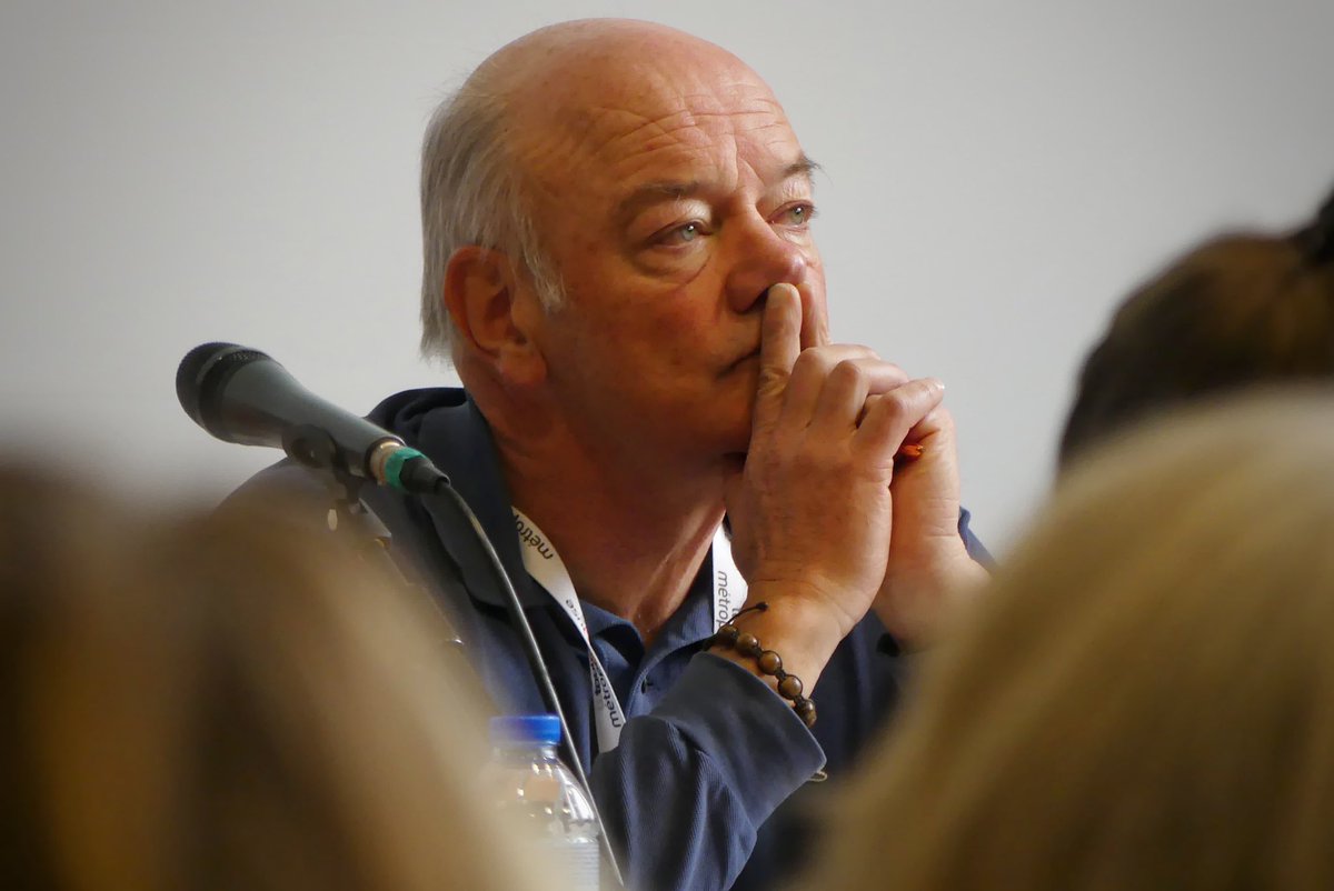 cap_com's tweet image. Le journalisme de solution #sojo, une nouvelle forme de narration pour apporter des réponses concrètes à des problèmes socio-environnementaux ✍️

C’était le thème de cet atelier #CapCom23 animé par @fabVILLECHIEN avec les interventions de @Pamiel0 &amp;amp; Christophe Agnus 

#transition