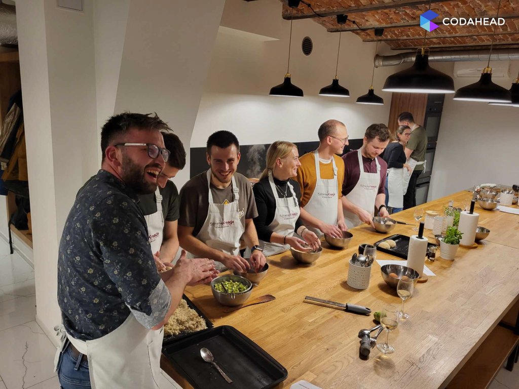 Codahead tweet media