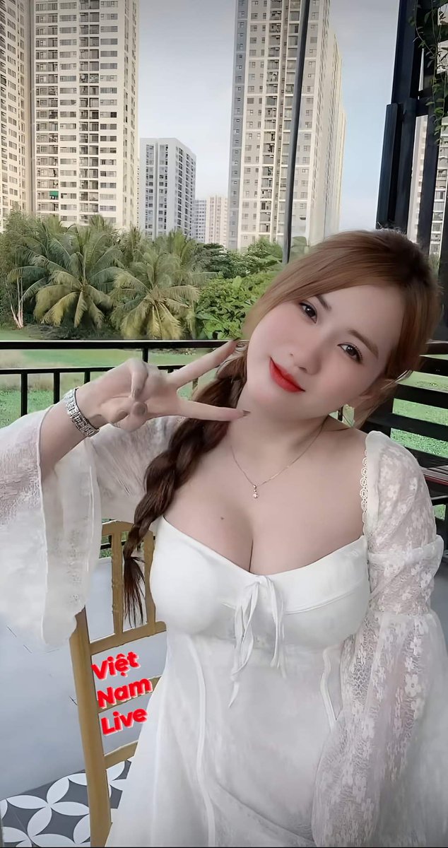 Tiền không mua được tất cả nhưng không có tiền thì vất vả, thế thôi ! ❤️❤️❤️🤪.Cuộc sống không phải lúc nào cũng màu hồng, muốn thấy cầu vồng phải chấp nhận những cơn mưa . Chúc cả nhà X buổi tối vui vẻ , ấm áp , an lành . Fl tương tác với em nhé 😄😄😄