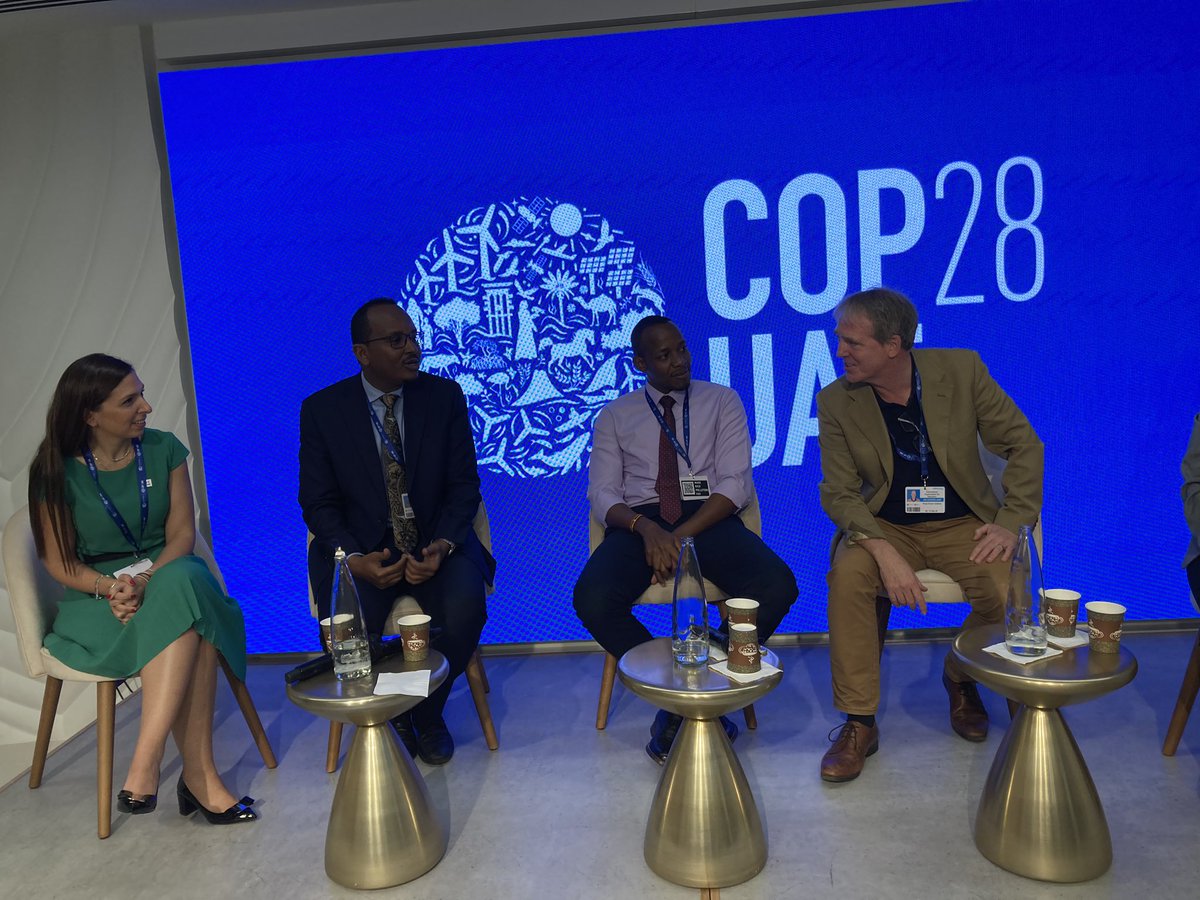 Really great conversation @COP28_UAE Demoralising to hear the #healthcare challenges in Somalia and problems w #ClimateFinance, but +s in work of @IMC_Worldwide & @ifrc. Thanks Ons Alkhadra,@petra_khoury @CrispusMwemaho HE M.I. Nor & @OCHAUAE