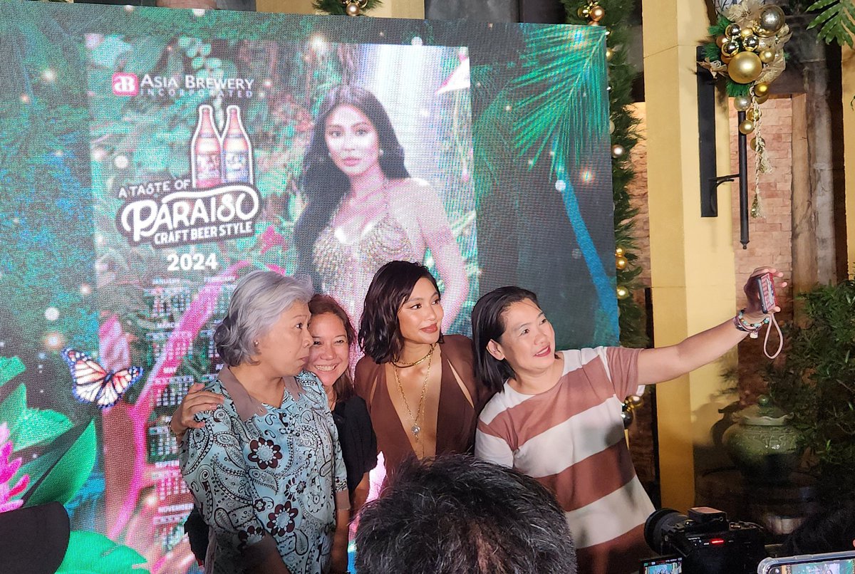 paraisobeerph's tweet photo. Fans shower our goddess with love.

#ParaisoCalendarGirl2024 #ParaisoNadineLustre #ATasteOfParaiso https://t.co/tGQXIRtXig