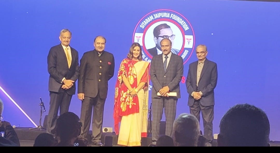 WSO President-elect Prof @jeyaraj_pandian has been awarded the prestigious Sitaram Jaipuria Award in #India – the highest recognition in the field. Selected from over 1000 applicants, Prof Pandian's outstanding contributions stand out. The event, graced by Ms. @iamsonalibendre